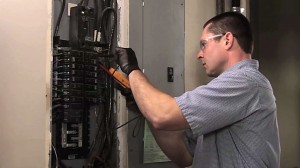 Electric-panel-with-employee